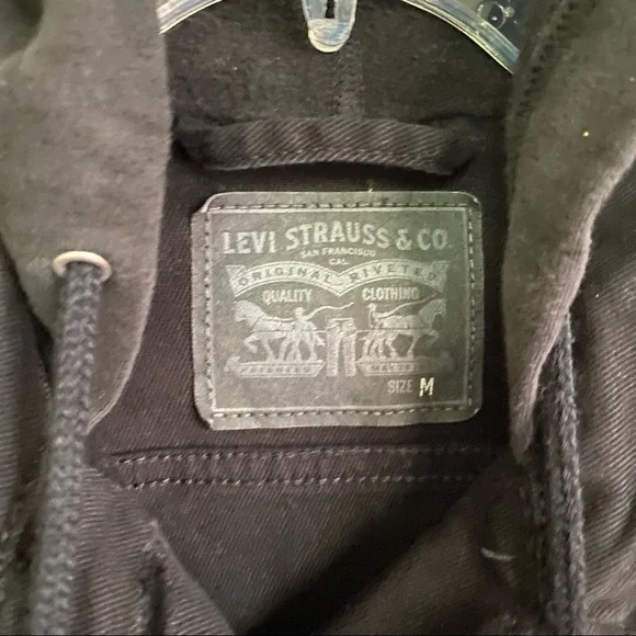 Levi’s Black Denim Hooded Trucker Jacket Size M - Picture 3 of 11